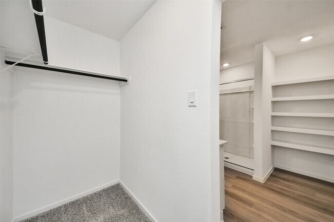 Building Photo - 27458 Serene Pne Dr