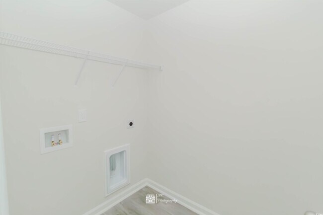 Building Photo - 286 Jeff Waters Cir