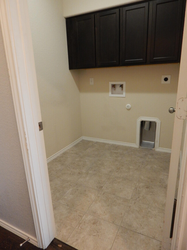 Building Photo - 1310 Stonewall Ridge
