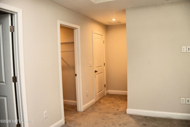 Building Photo - 13184 Holsinger Blvd
