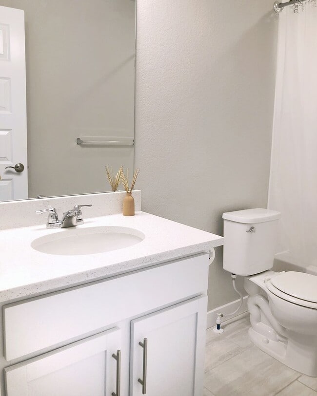 Building Photo - AWESOME MAINTENANCE-FREE PATIO HOME WITH 3 BDRMS, 3 BATHS & 2-CAR GARAGE!