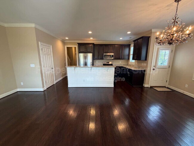 Building Photo - 11 Shadwell St