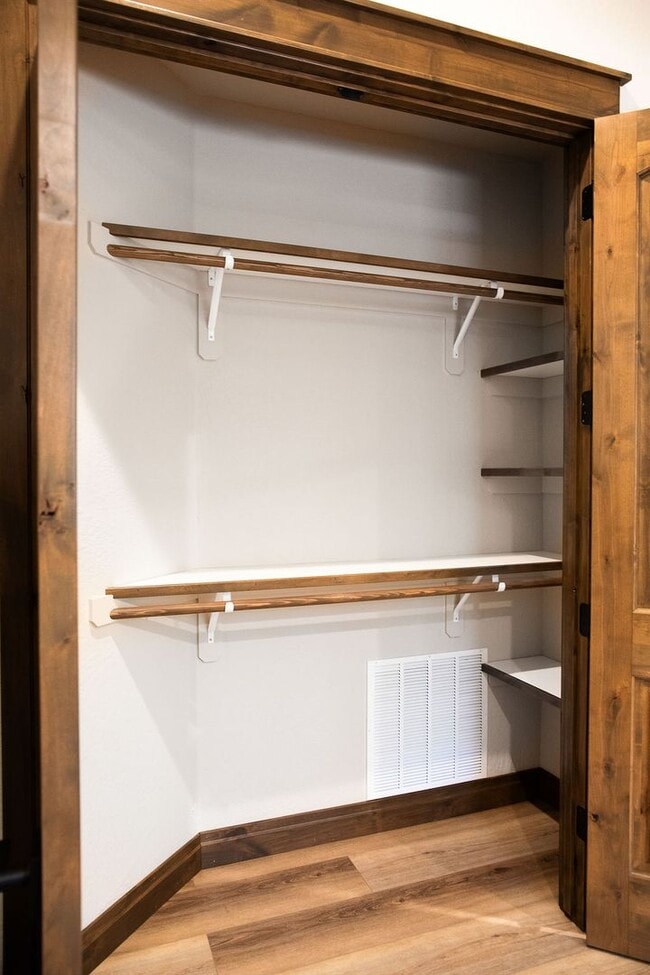 Building Photo - Beautiful 5 Bedroom Flagstaff Home