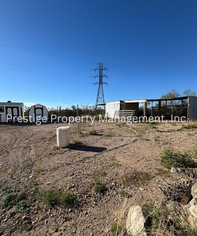 Building Photo - This 4/2 Vail Manufactured Home Is On A 1 Acre Lot!!!