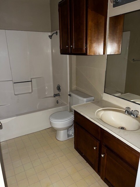 Building Photo - 5101 Middlecoff Cir