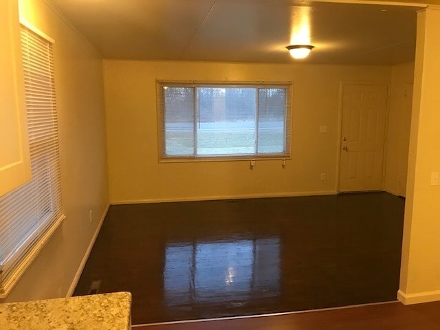 Building Photo - COMING SOON!! FOR LEASE Beautiful 3-Bedroom House in Grand Blanc