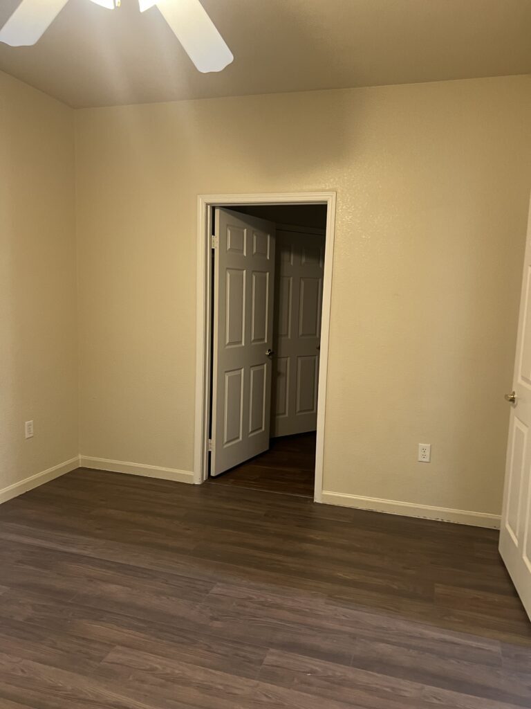 Building Photo - 10550 W Alexander Rd