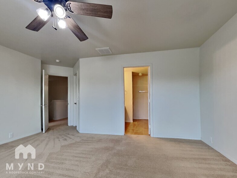 Building Photo - 3002 Edgewick Elm St