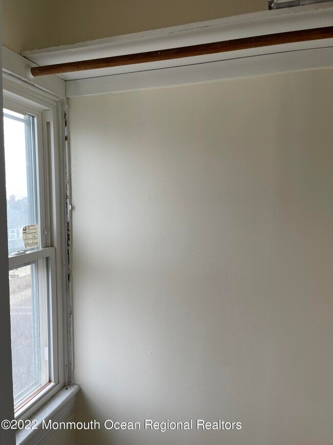 Building Photo - 43 Webb Ave