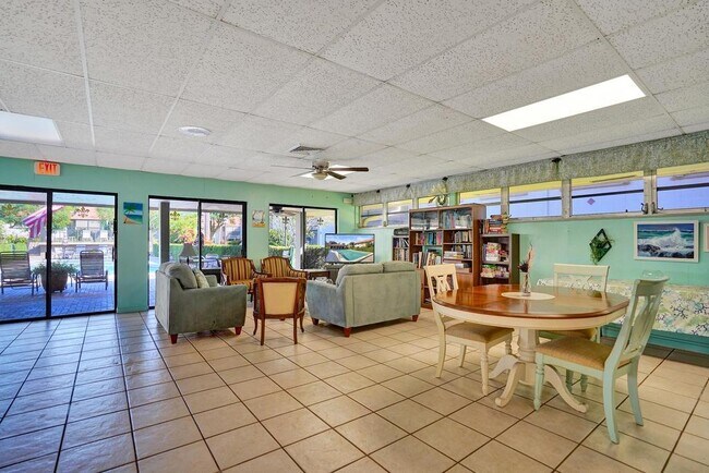 Building Photo - 1050 NW 13th St