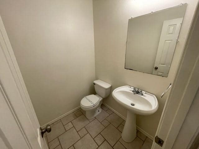 Building Photo - 8508 Willow Creek Ct
