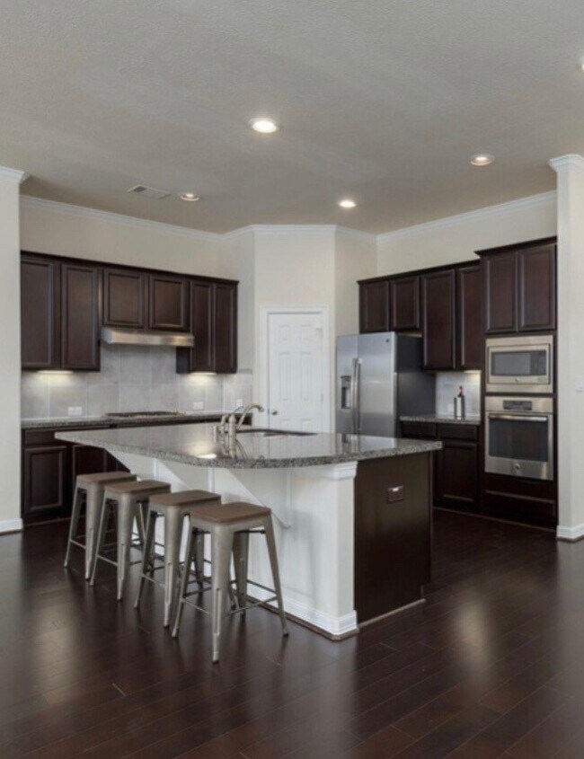 Building Photo - 2752 King's Retreat Cir