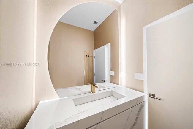 Building Photo - 2001 Meridian Ave