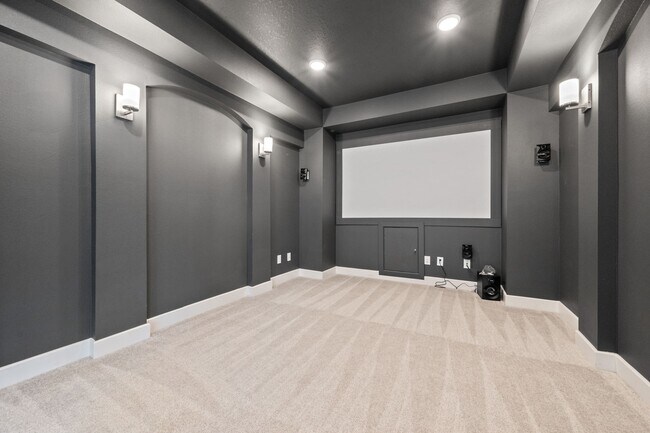 Building Photo - 863 Sarasota Shore Dr