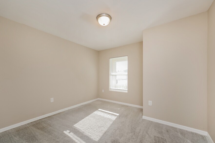 Building Photo - 9167 Aegean Cir