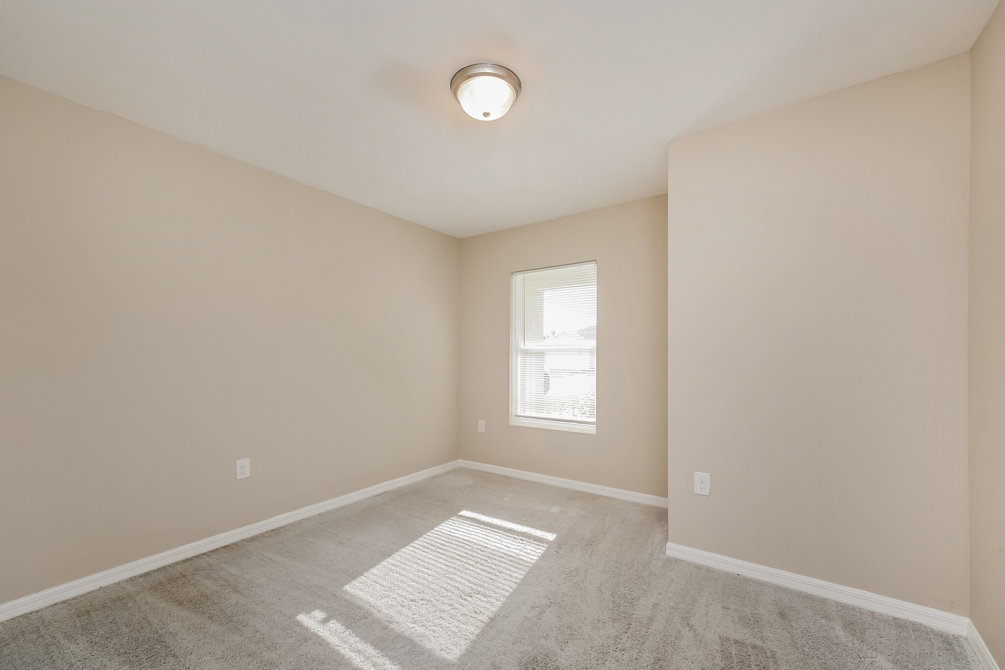 Building Photo - 9023 Aegean Cir