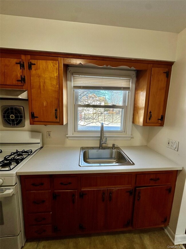 Building Photo - 174 Orange Ave