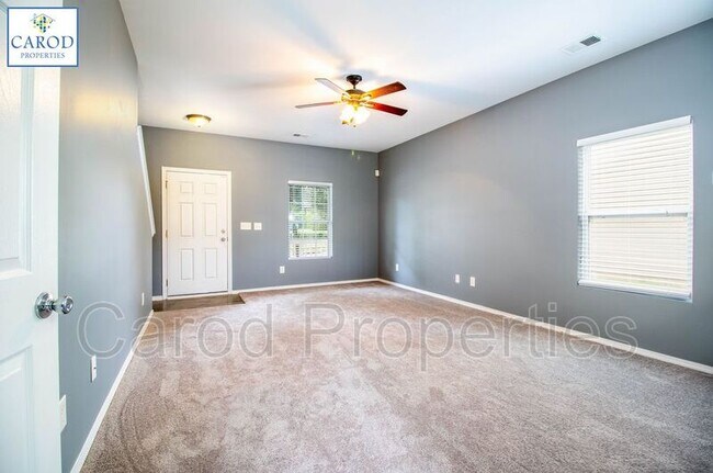 Building Photo - 8630 Redding Glen Ave