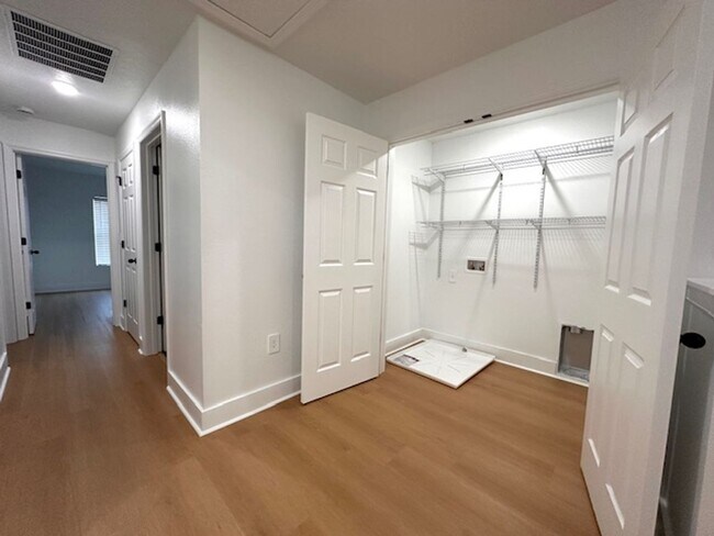 Building Photo - Brand new home!
