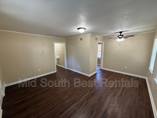 Building Photo - 1870 Corning Ave