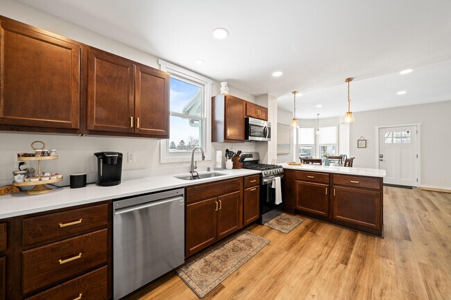 Building Photo - 80 W Geneva St