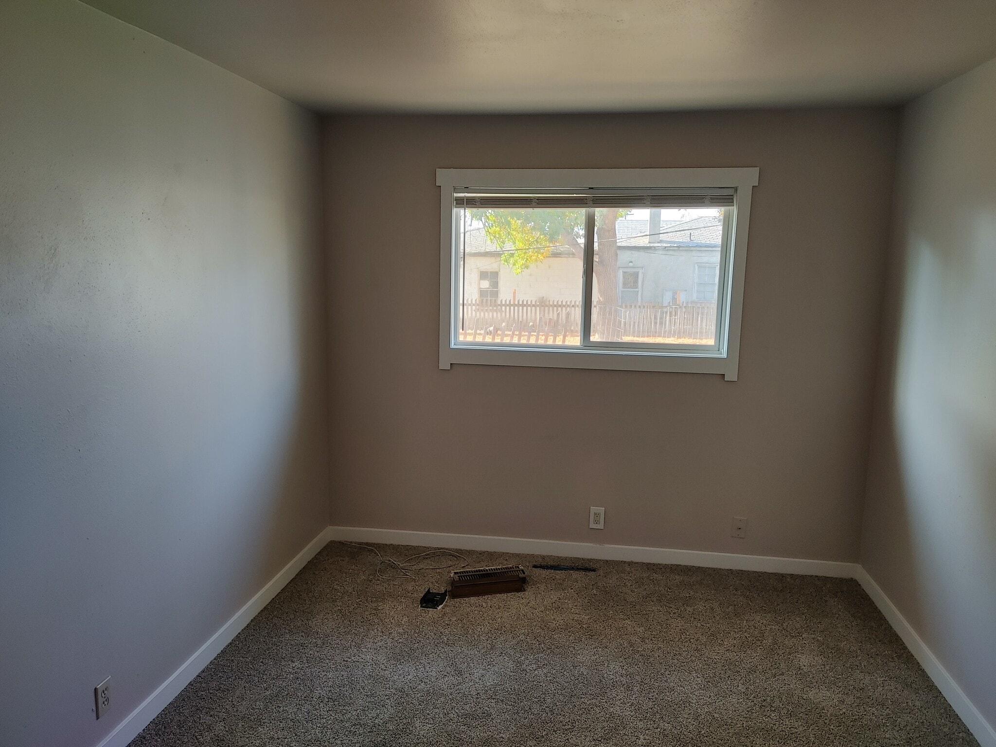 Bedroom 2 - 214 E 6Th Ave