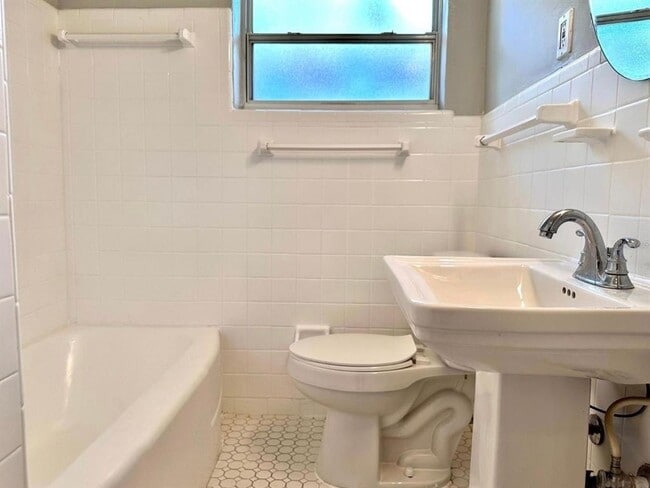 Building Photo - 2510 Boyd Ave