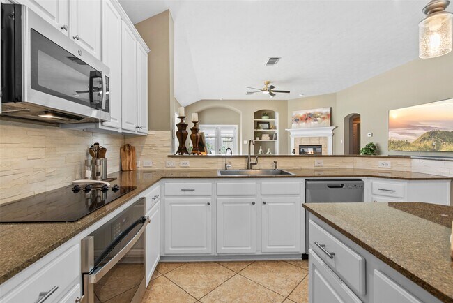 Building Photo - 2513 Kimberly Dawn Dr