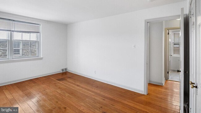 Building Photo - 2910 Woodpipe Ln