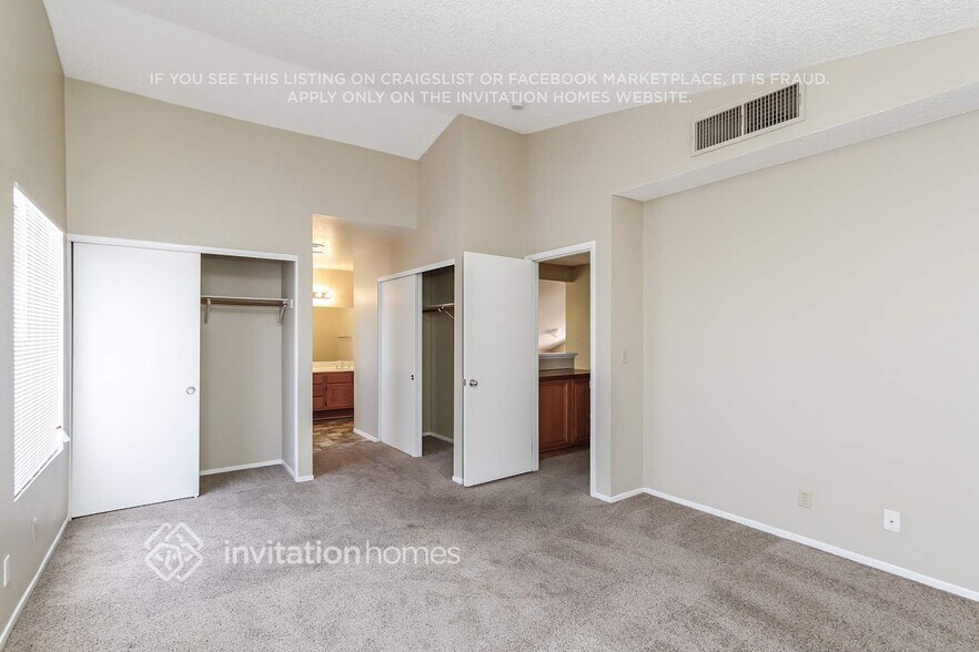 Building Photo - 330 Templeton Dr