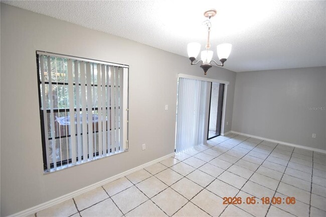 Building Photo - 625 Fairwood Forest Dr