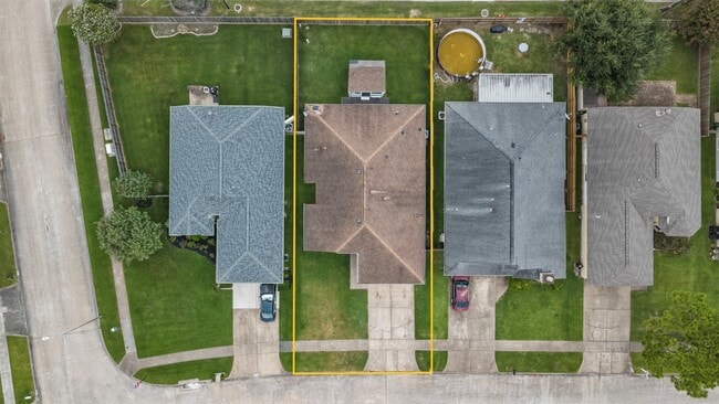 Building Photo - 10954 Pigeonwood Dr