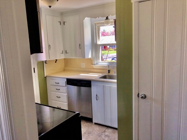 Building Photo - 252 Arcadia Blvd