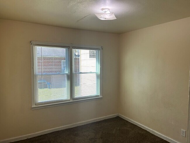 Building Photo - Charming 3-bedroom, 1-bathroom home located in Columbus, GA