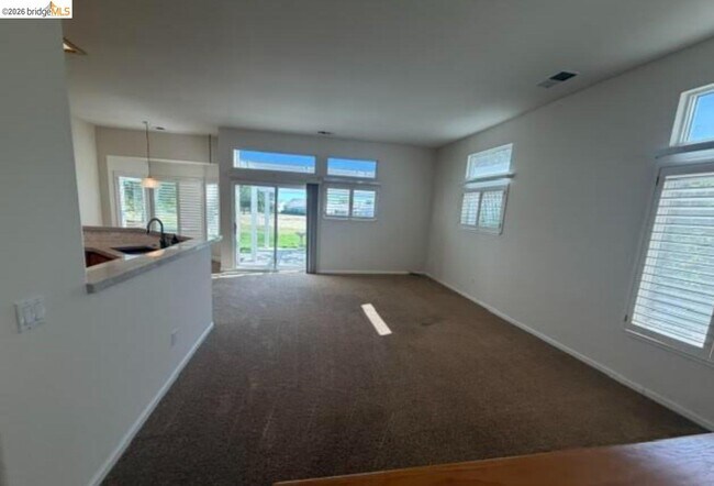 Building Photo - 170 Gala Ln