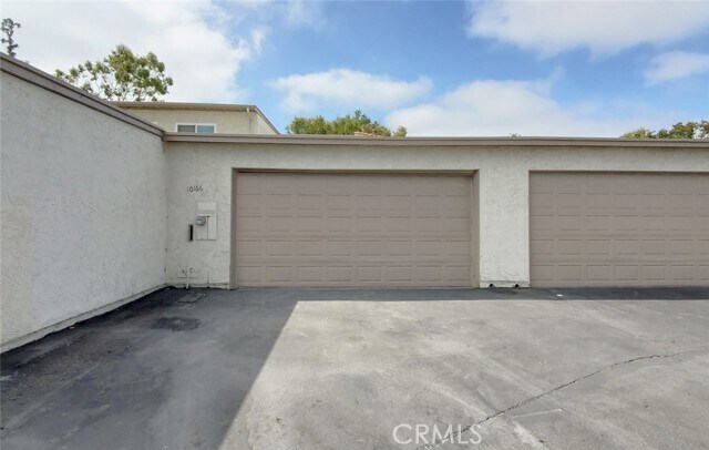 Building Photo - 10166 Decima Dr