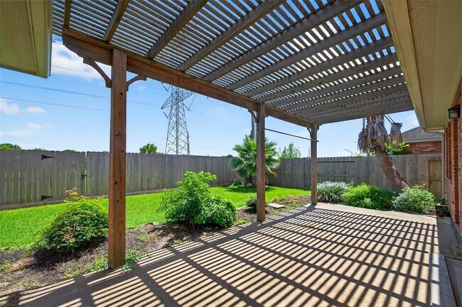 Building Photo - 3491 Cedar Prairie Dr