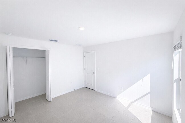 Building Photo - 17240 Cantu Ct