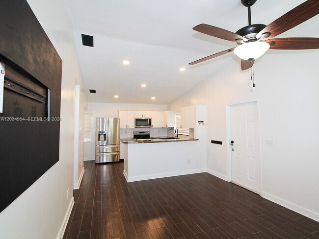Building Photo - 14740 SW 108th Terrace