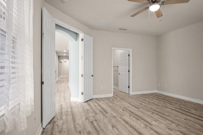 Building Photo - Beautiful Palencia Condo Available for Rent