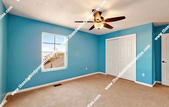 Building Photo - 5 bedroom home in Los Milagros