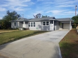 Building Photo - 5165 Carlingford Ave