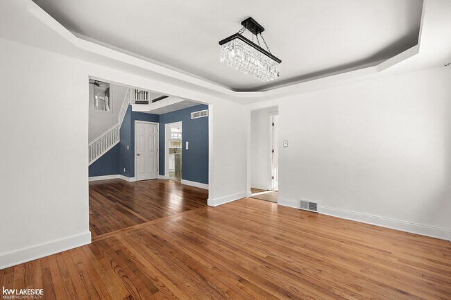 Building Photo - 7618 Sylvan St