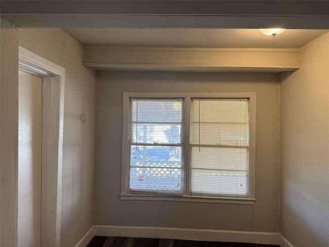 Building Photo - 4511 S Main St