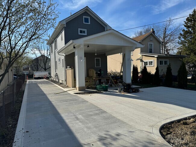 Building Photo - 1612 N Star Ave