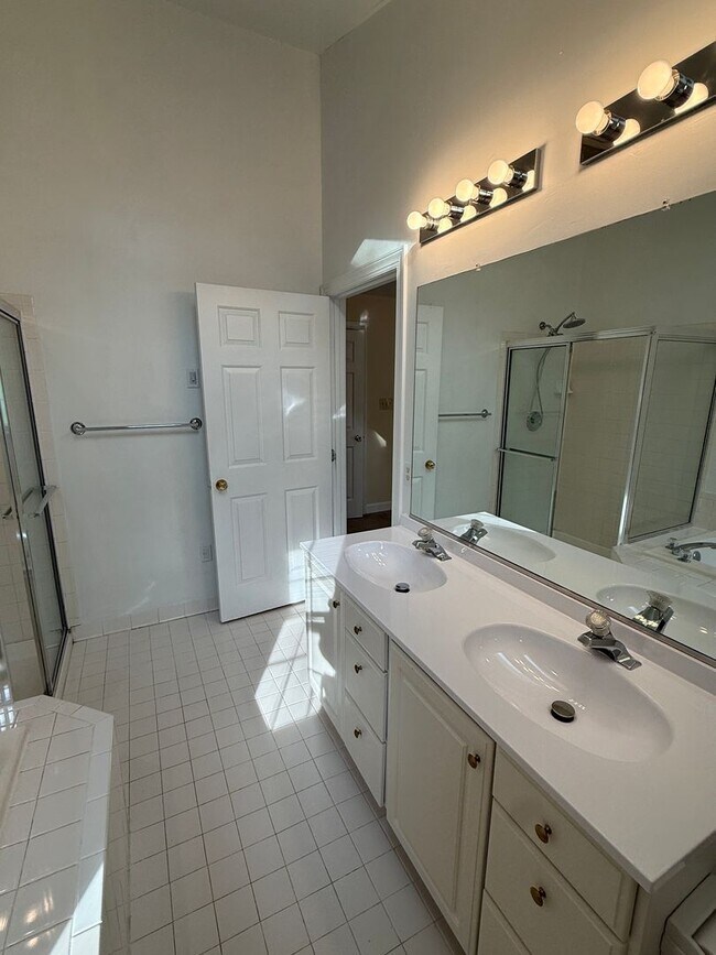 Building Photo - 17301 Pacific Rim Terrace