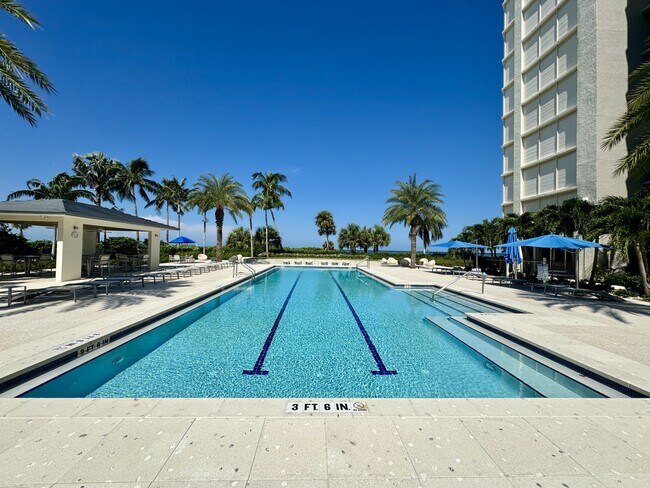 Building Photo - 4051 Gulf Shore Blvd N