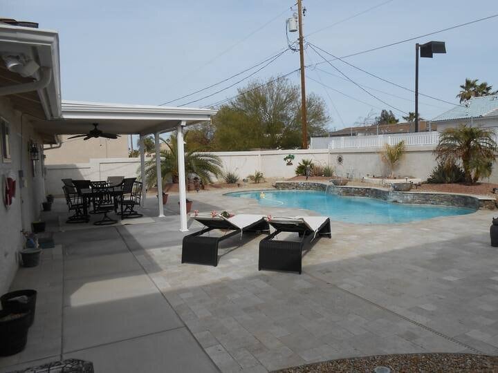 Building Photo - 2770 Diablo Dr