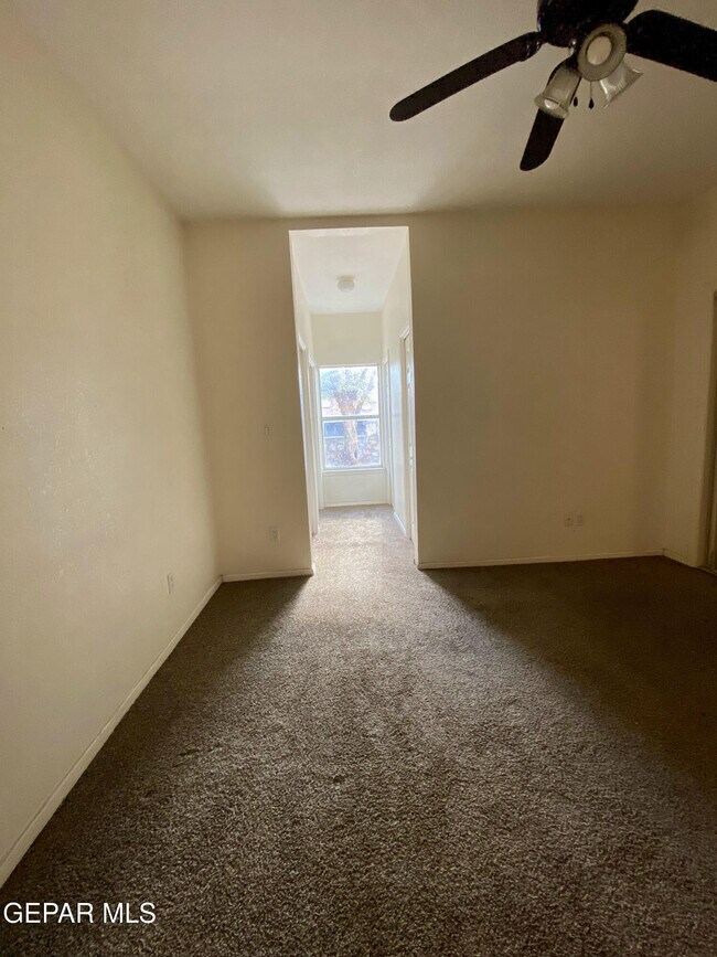 Building Photo - 2215 King James Pl