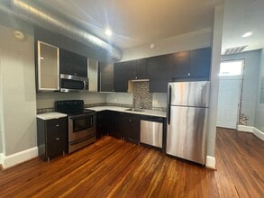 Building Photo - 524 2nd St